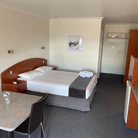 Childers Gateway Motor Inn Buitenkant foto