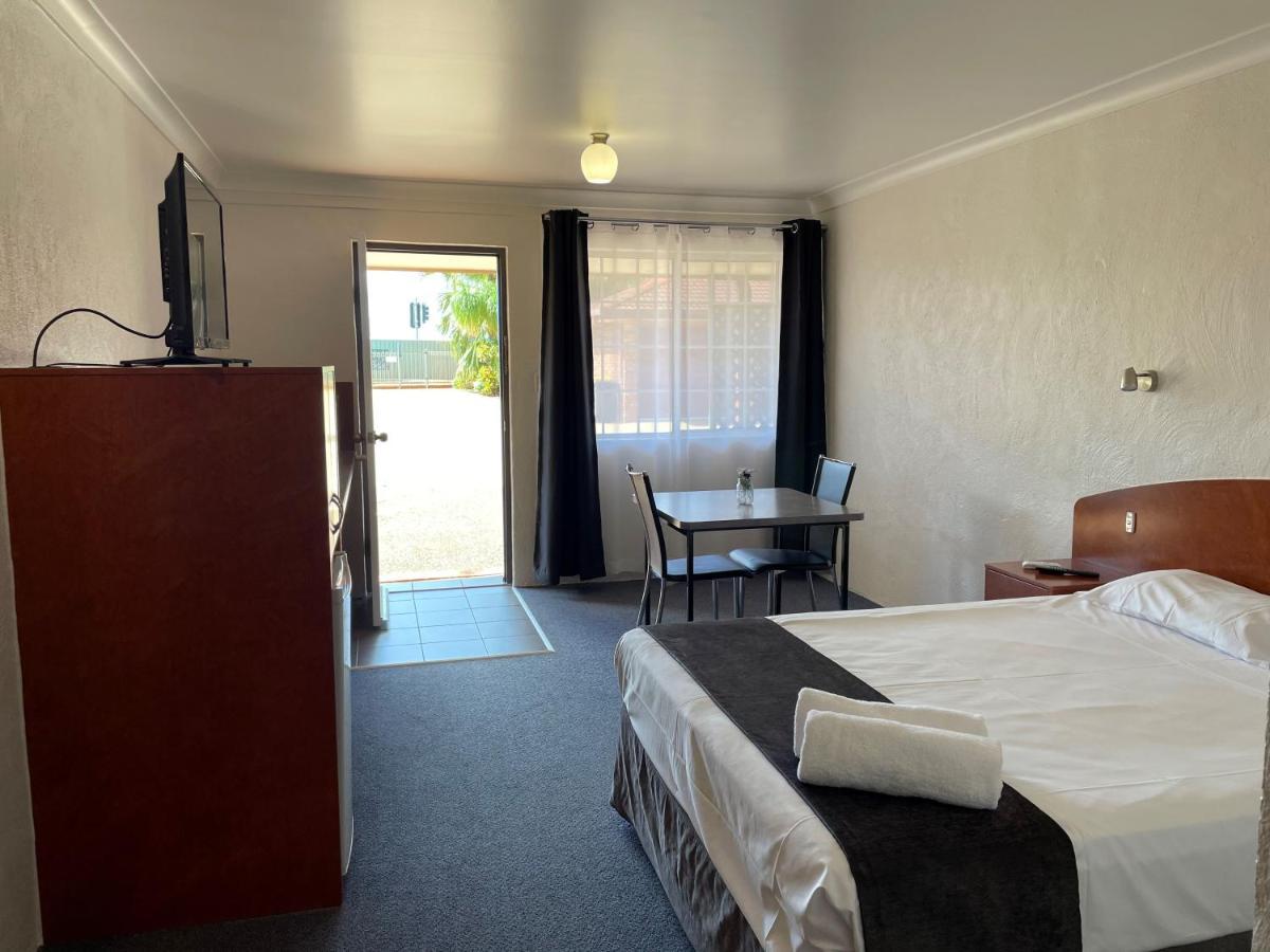 Childers Gateway Motor Inn Buitenkant foto