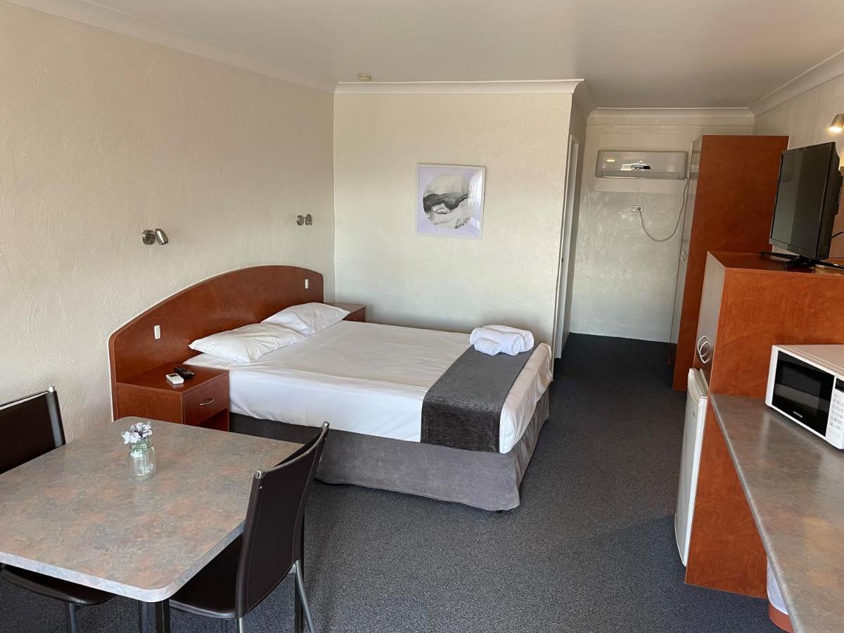 Childers Gateway Motor Inn Buitenkant foto