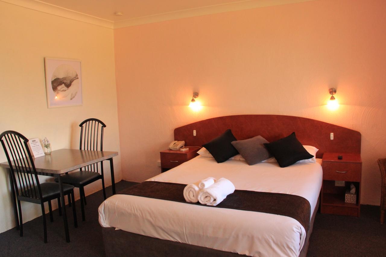 Childers Gateway Motor Inn Buitenkant foto