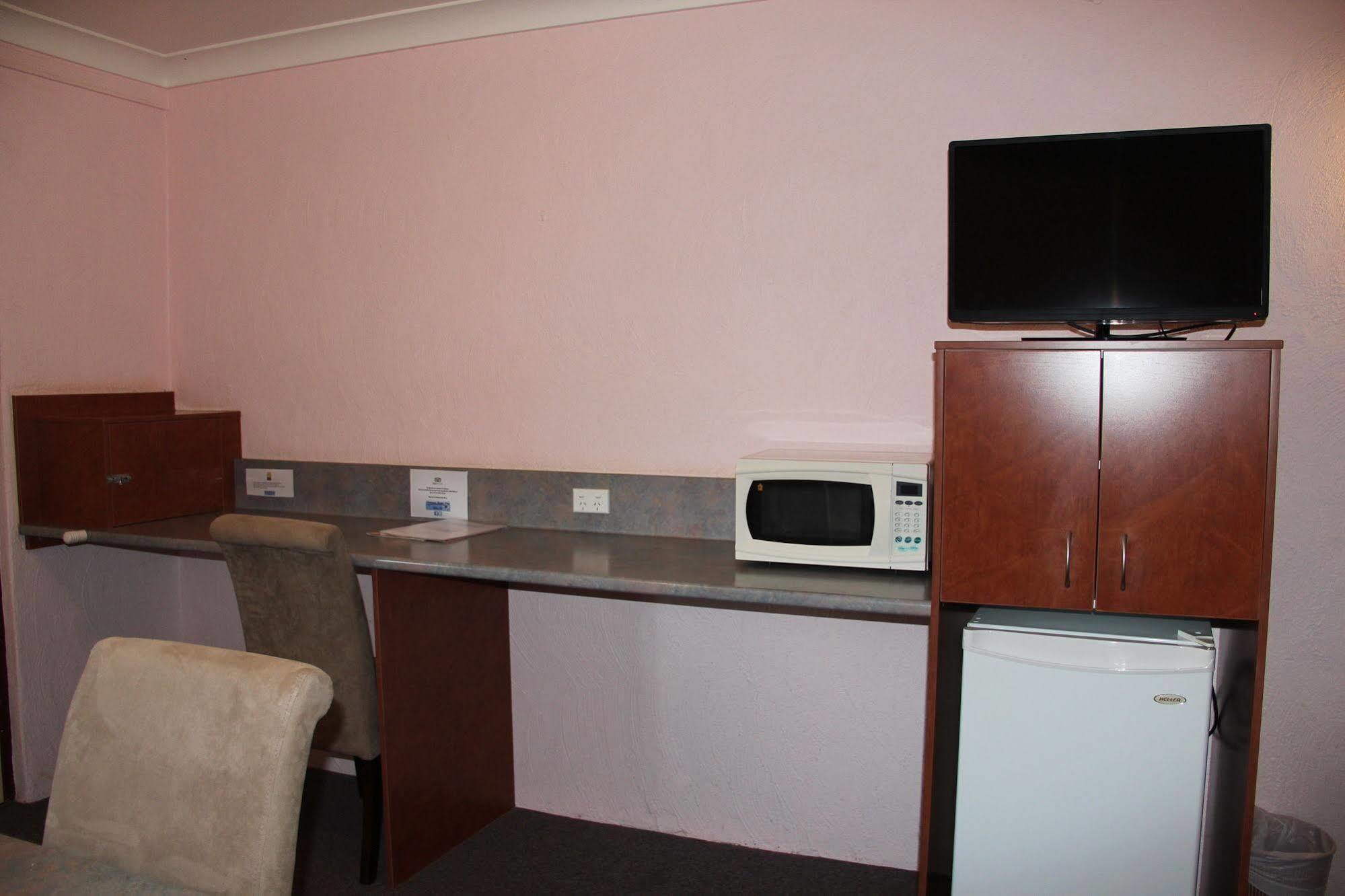 Childers Gateway Motor Inn Buitenkant foto
